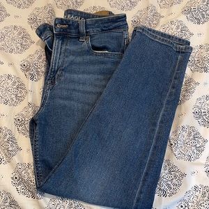 American Eagle Mom Jeans Size 4 Short